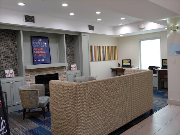 Images Holiday Inn Express & Suites Columbus by IHG