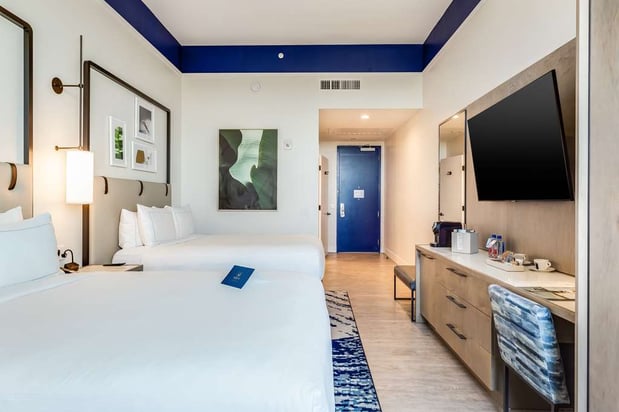 Images SERENA Hotel Aventura Miami, Tapestry Collection by Hilton