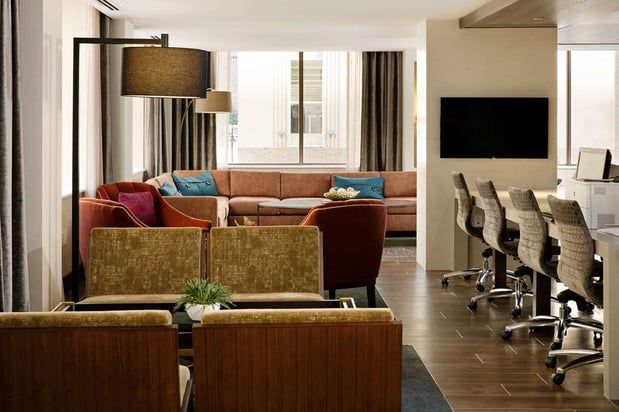 Images Hampton Inn & Suites Dallas Downtown