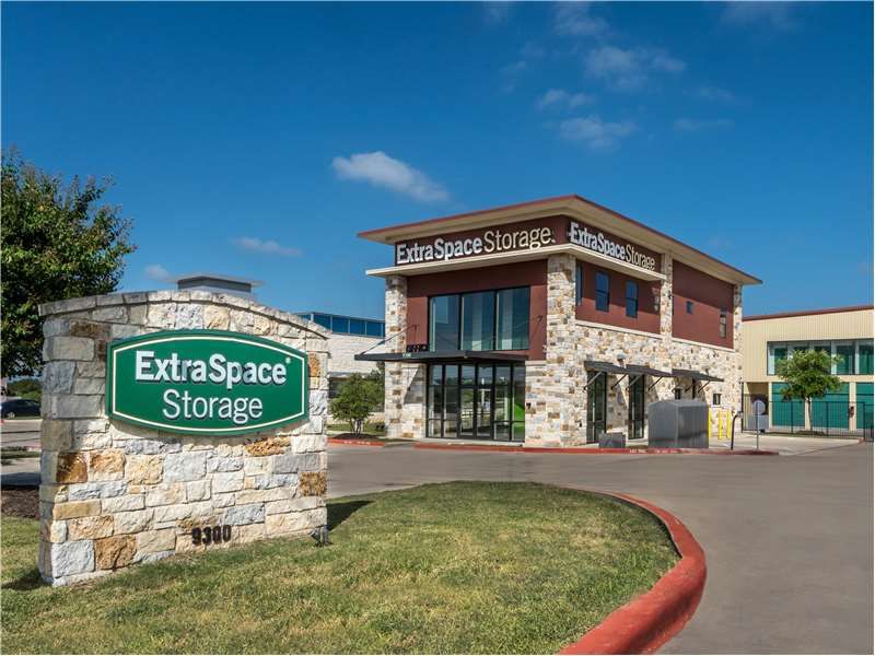 Beauty Image - Extra Space Storage at 9300 Brodie Ln, Austin, TX 78748
