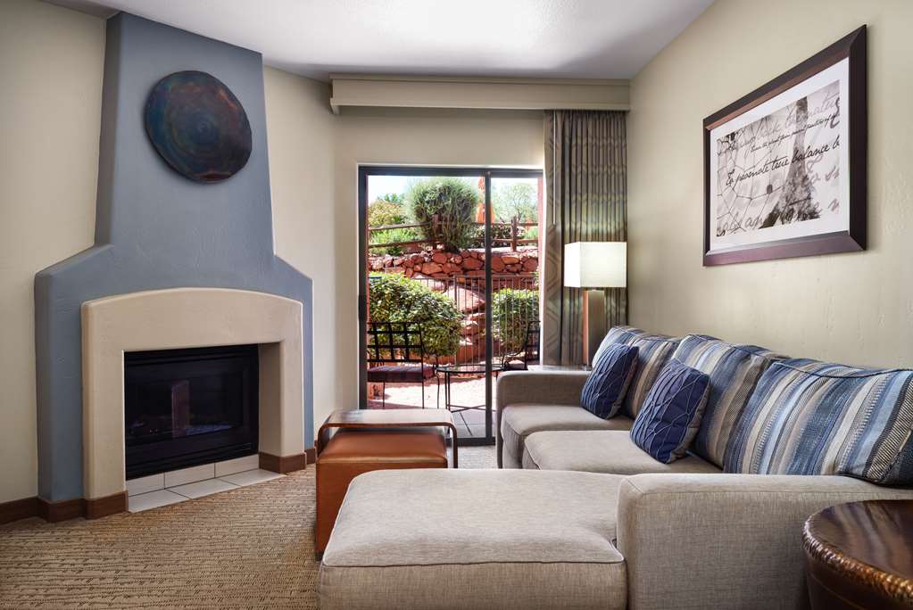 Guest room Hilton Sedona Resort at Bell Rock Sedona (928)284-4040