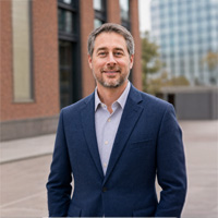 Sam Sexauer headshot