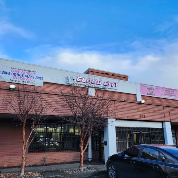 Images CoinFlip Bitcoin ATM - Cloud City Smoke & Vape (Portland)