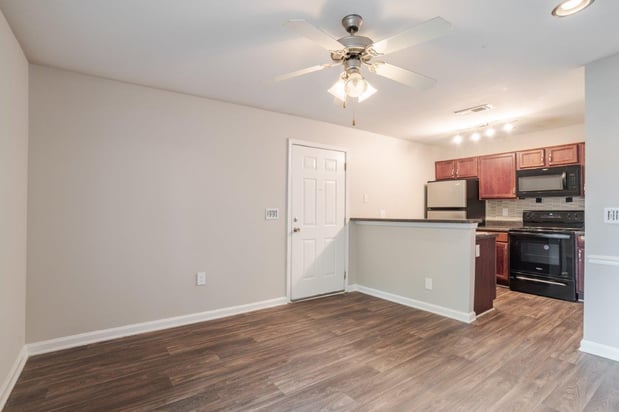 Images The Waterford Apartments Apartment Homes