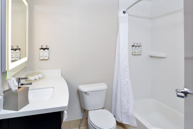 Images Holiday Inn Express Lewisburg/New Columbia by IHG