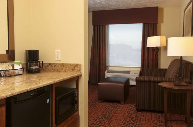 Images Hampton Inn & Suites Fargo Medical Center