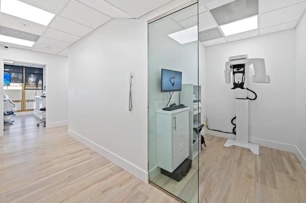 Images Miami Beach Smiles | Tommy Gaertner, DMD | General and Cosmetic Dentist in Miami