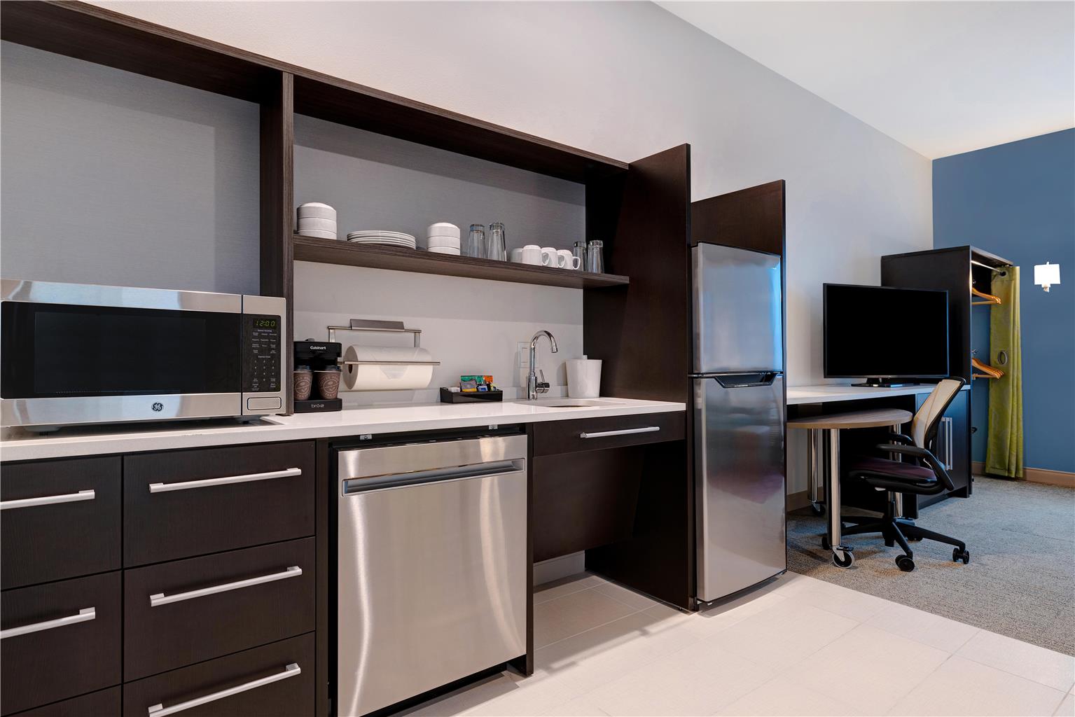 Guest room
