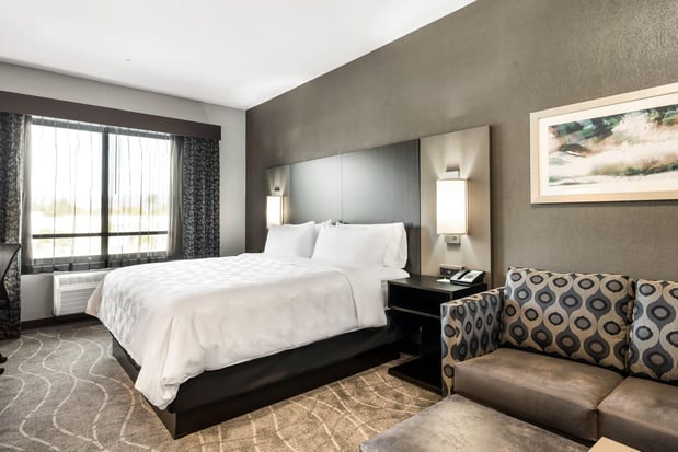 Images Holiday Inn & Suites Silicon Valley - Milpitas by IHG