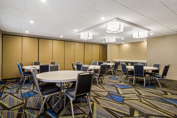 Images Holiday Inn Express & Suites Jacksonville SE- Med Ctr Area by IHG
