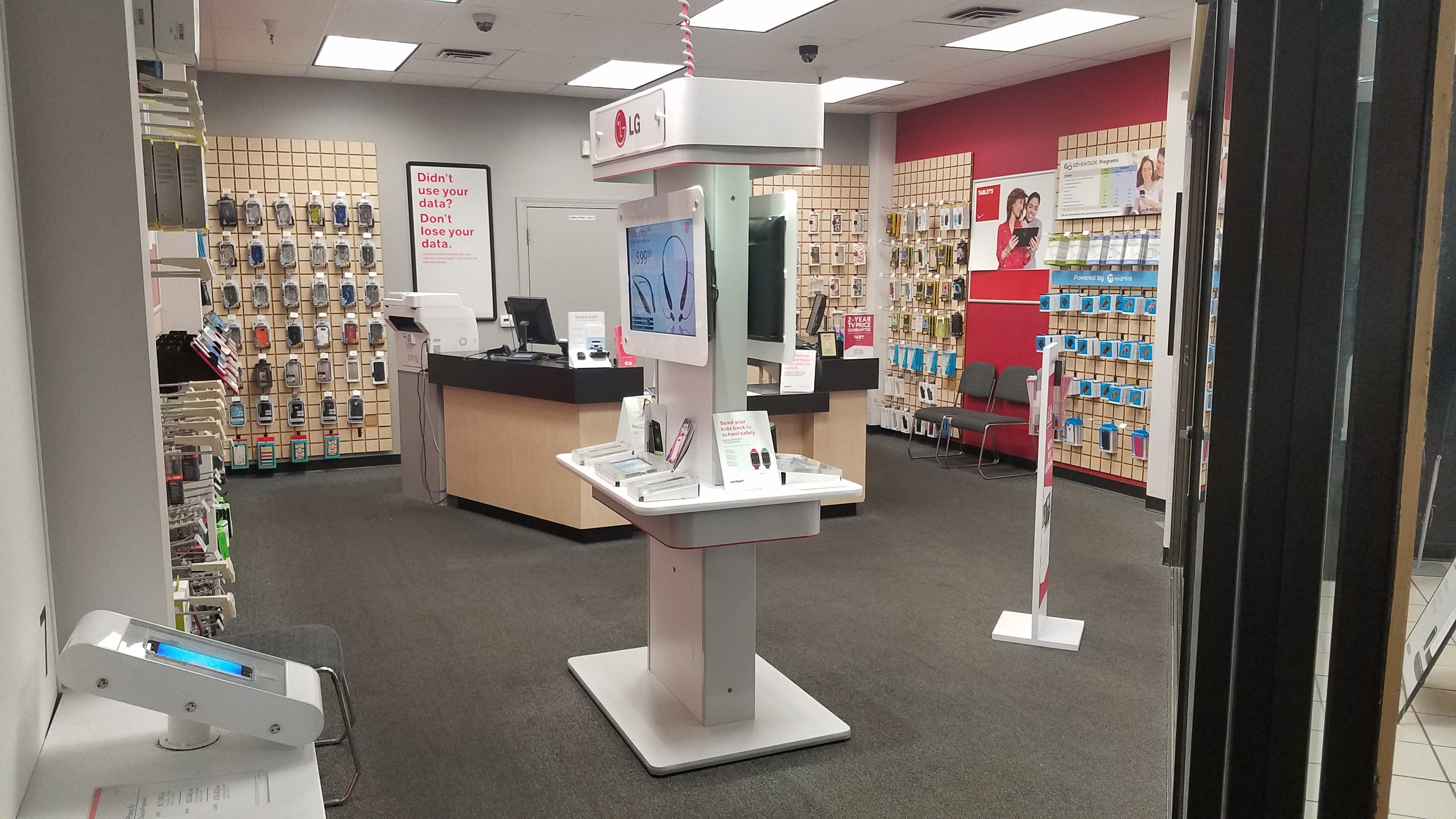 Verizon Authorized Retailer – GoWireless Photo