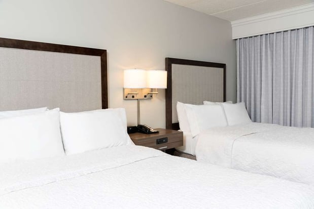 Images Hampton Inn Milwaukee Northwest