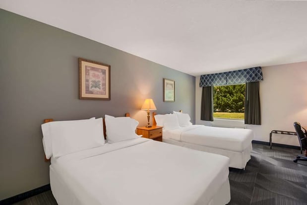 Images SureStay Plus by Best Western Berkeley Springs