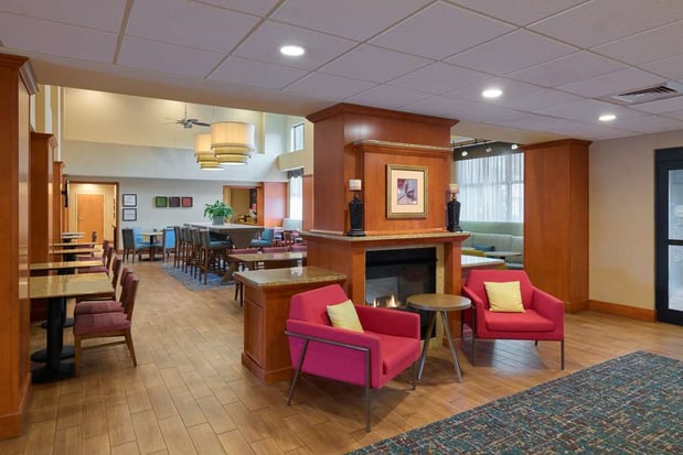 Images Hampton Inn & Suites Providence/Smithfield