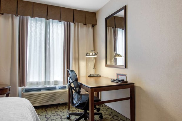 Images Hilton Garden Inn Portland Airport