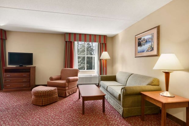 Images Hampton Inn & Suites Williamsburg Historic District