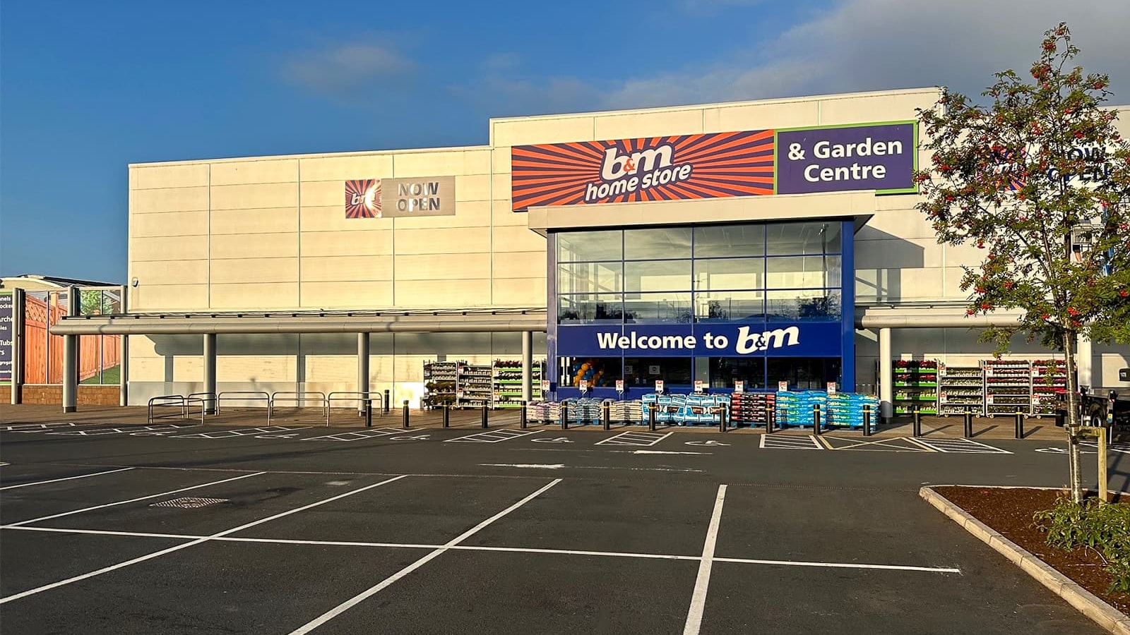Images B&M Home Store with Garden Centre