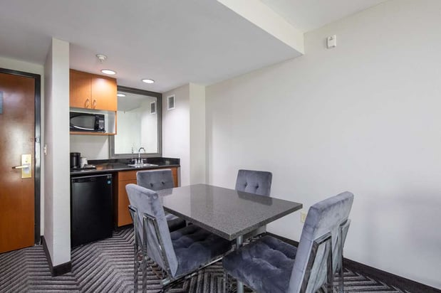 Images Best Western Inn & Suites San Mateo - San Francisco Airport