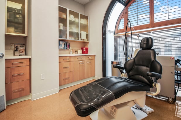 Images Moy, Fincher, Chipps Facial Plastics & Dermatology - Beverly Hills