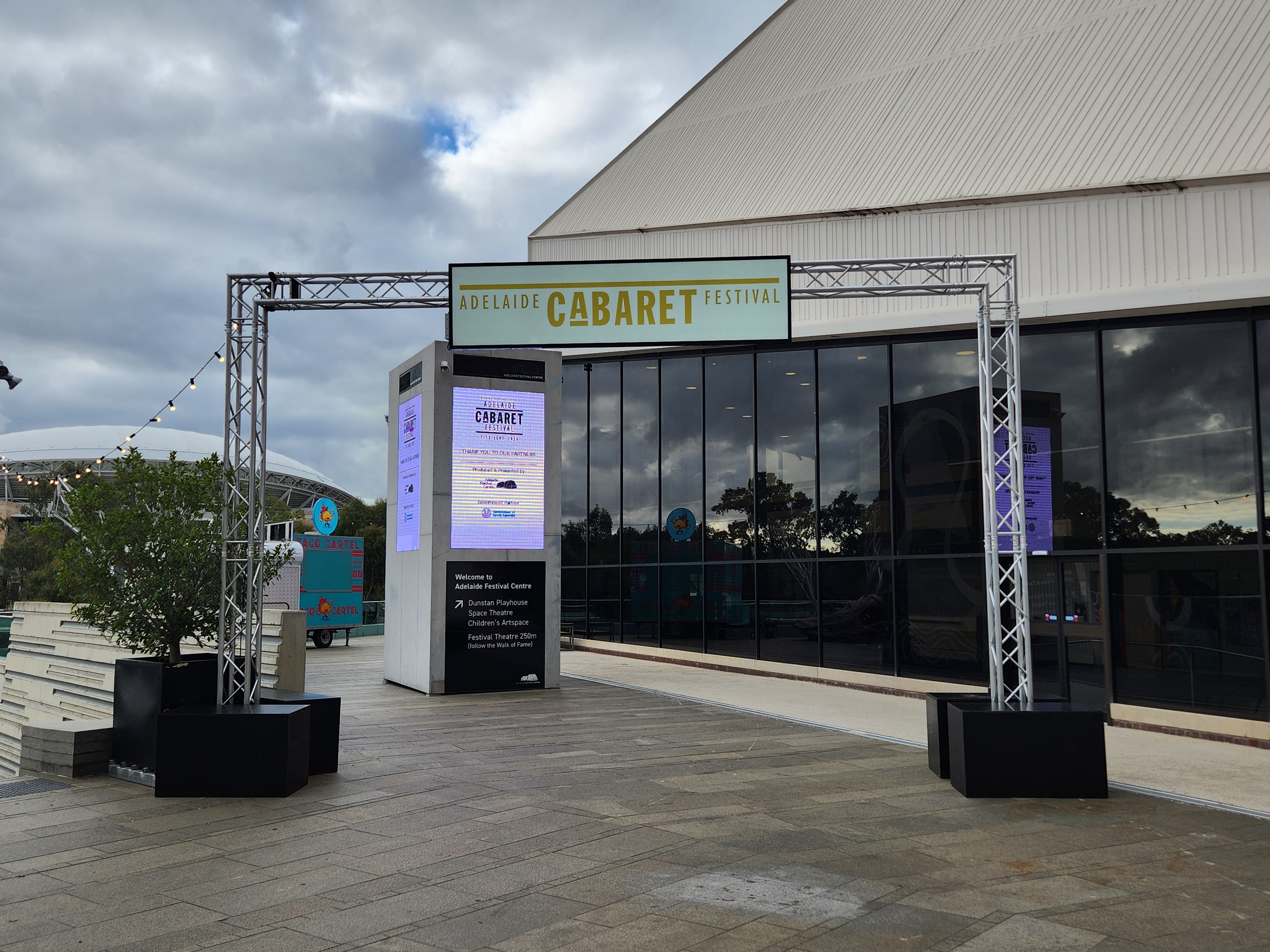 Images Apollo Lighting Service