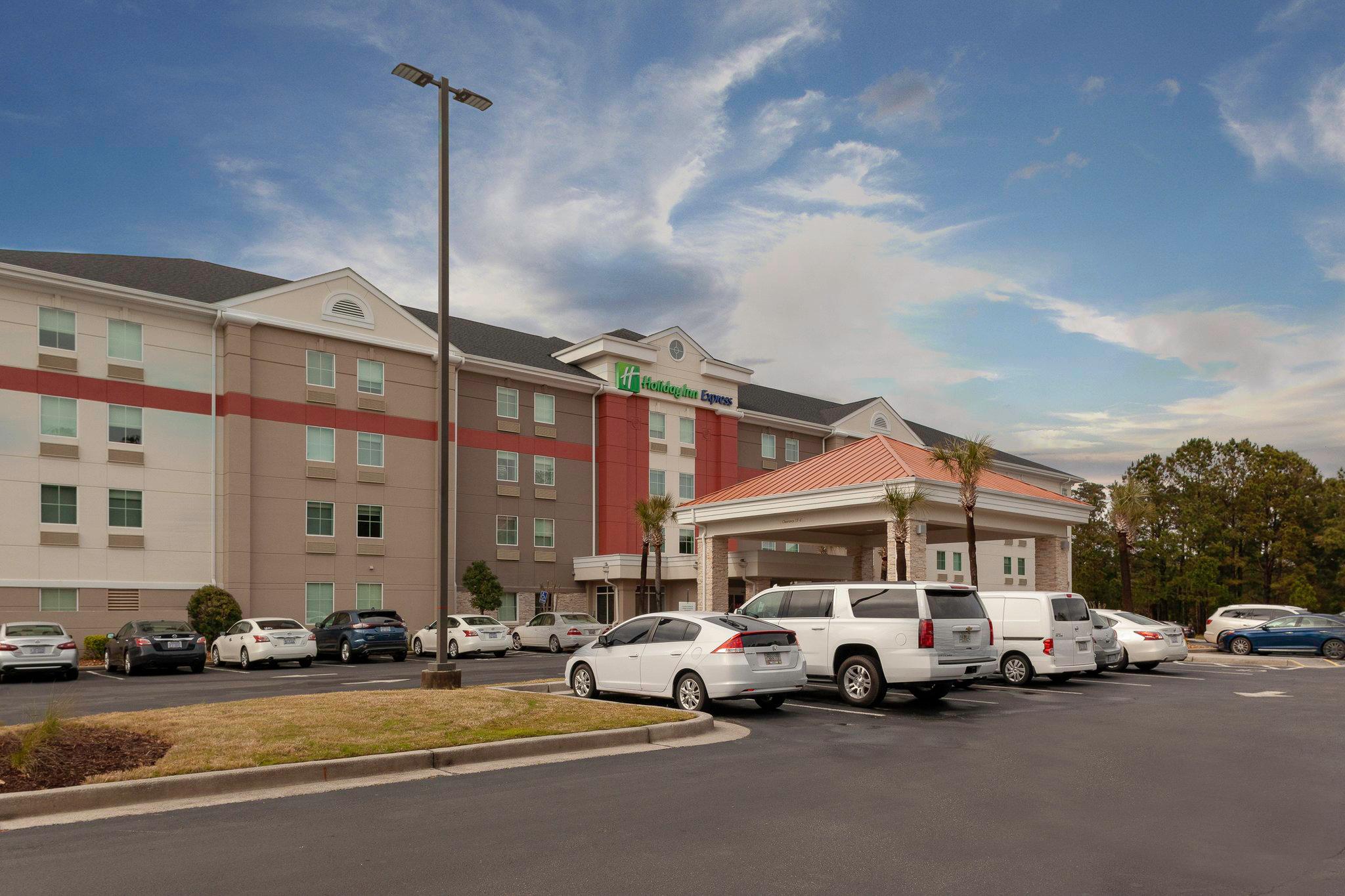 Holiday Inn Express Myrtle Beach-Broadway@The Beach by IHG