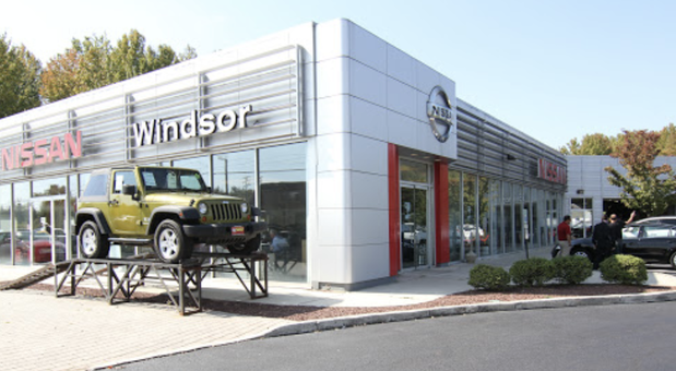 Images Sansone Jr's Windsor Nissan