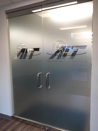 Images AIT Worldwide Logistics