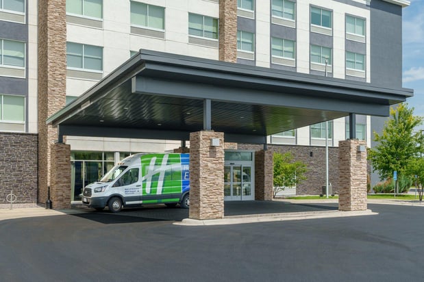 Images Holiday Inn Express & Suites Mall of America - Msp Airport by IHG