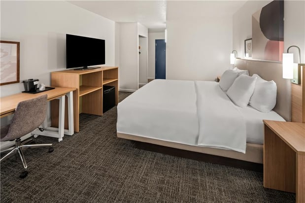 Images Spark by Hilton Waldorf