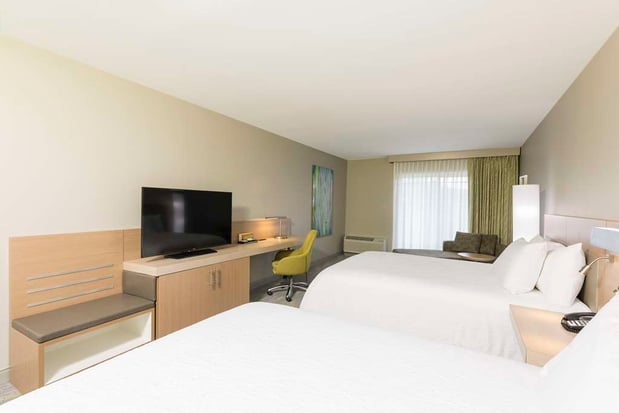 Images Hilton Garden Inn Grand Rapids East