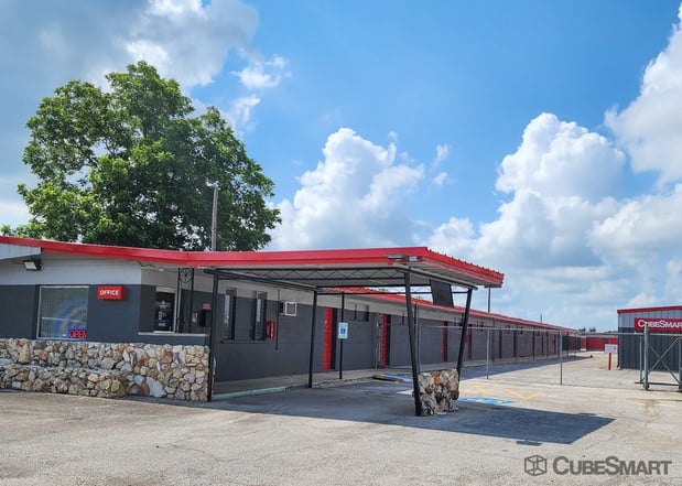 Images CubeSmart Self Storage