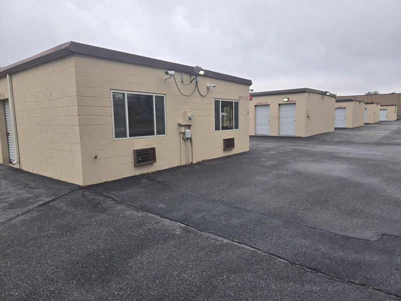 Images Extra Space Storage