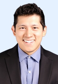 Israel Mazariegos headshot