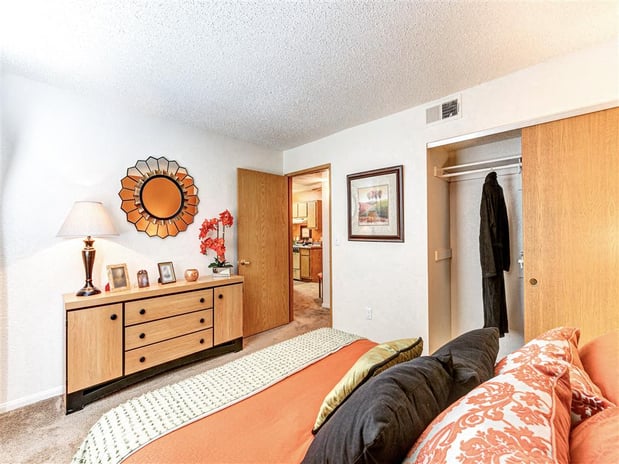 Images Country Club at Valley View - 55+ Senior Apartments