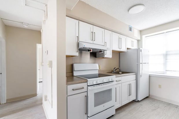 Images Lenox Apartments