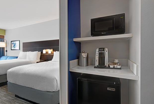 Images Holiday Inn Express & Suites Milwaukee - Brookfield by IHG