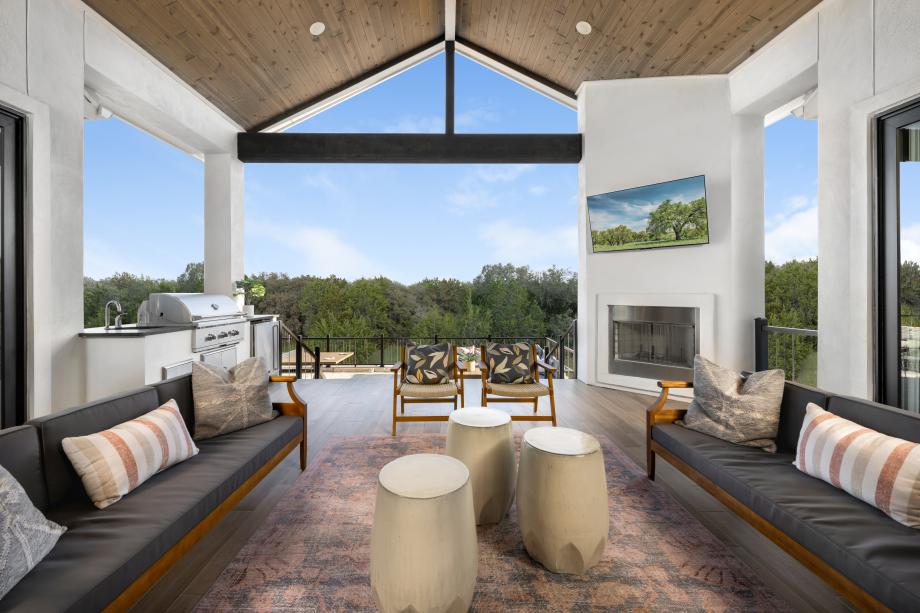 Seamless indoor/outdoor living