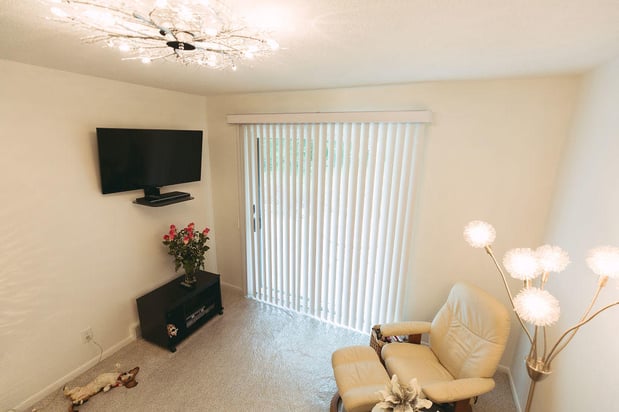 Images Budget Blinds of Cedar Falls / Waterloo