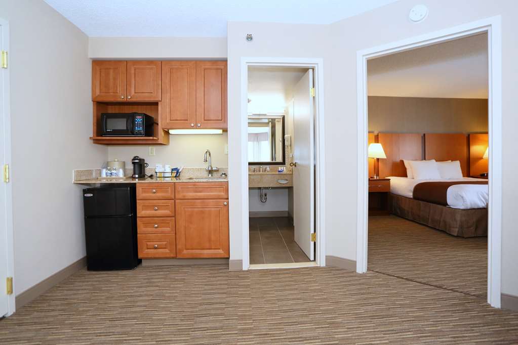 Two Double Beds Suite