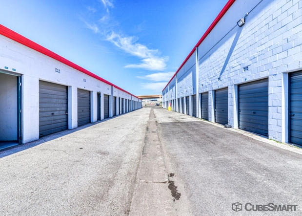 Images CubeSmart Self Storage