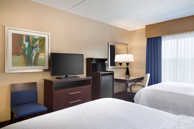 Images Hampton Inn & Suites Camp Springs/Andrews AFB