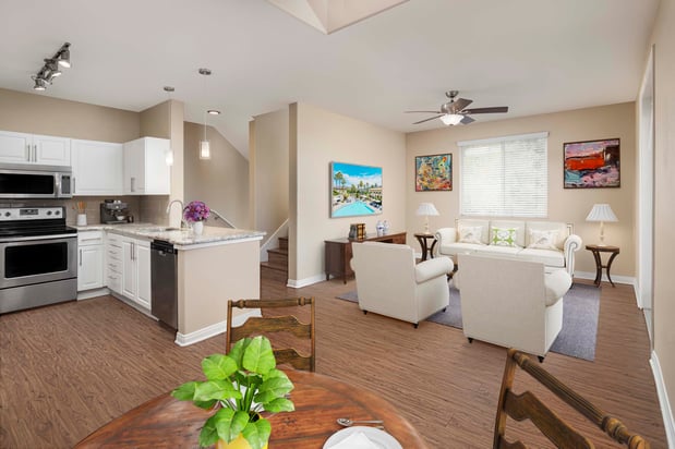 Images Camden Old Creek Apartments