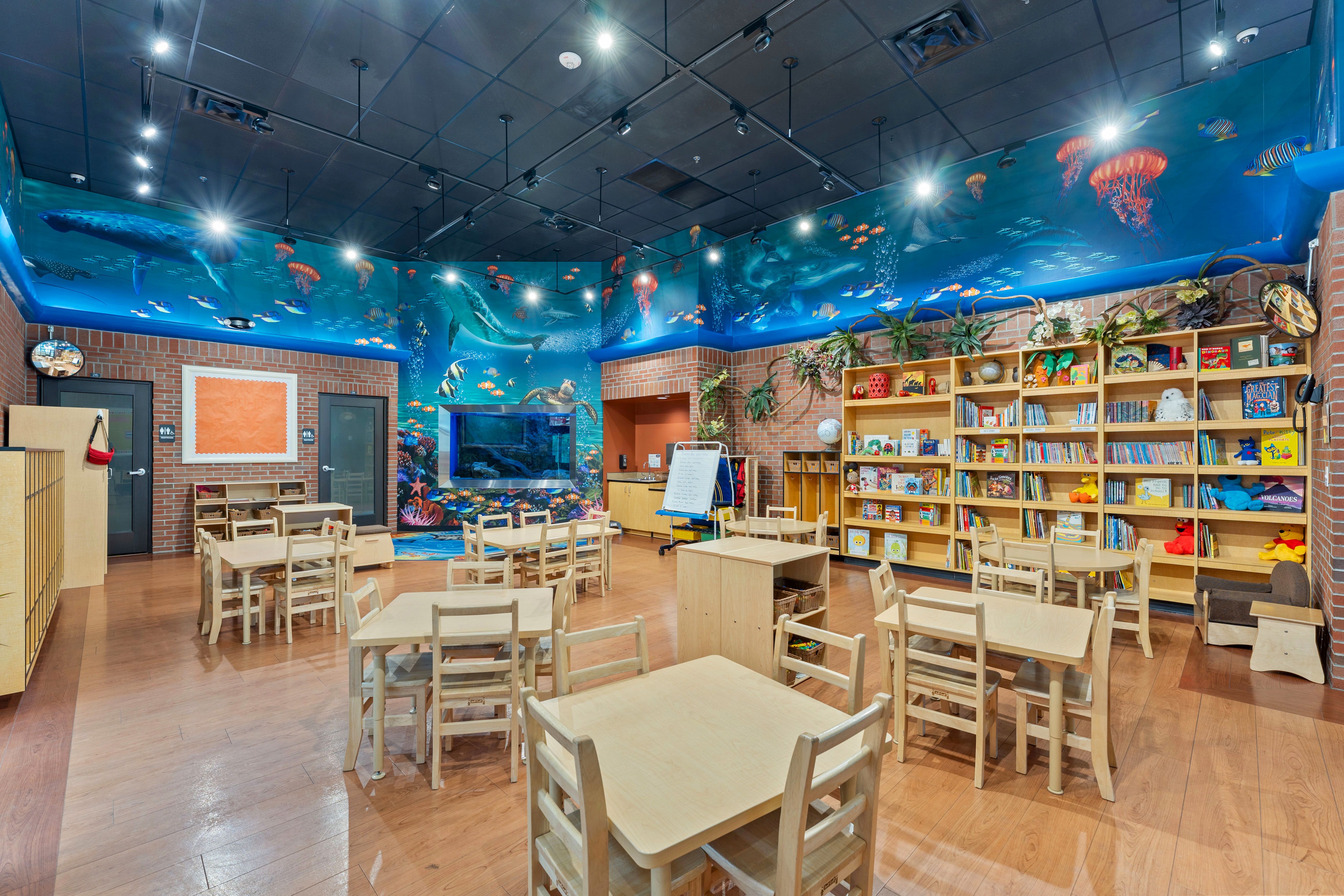 Cre`me de la Cre`me School of Gilbert Image