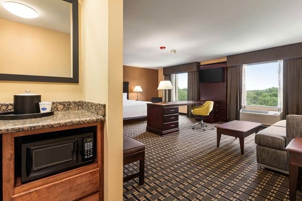 Images Hampton Inn & Suites Pine Bluff