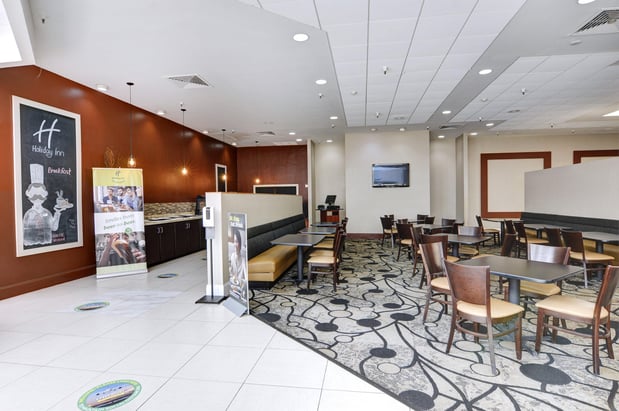 Images Holiday Inn St. Petersburg N- Clearwater by IHG
