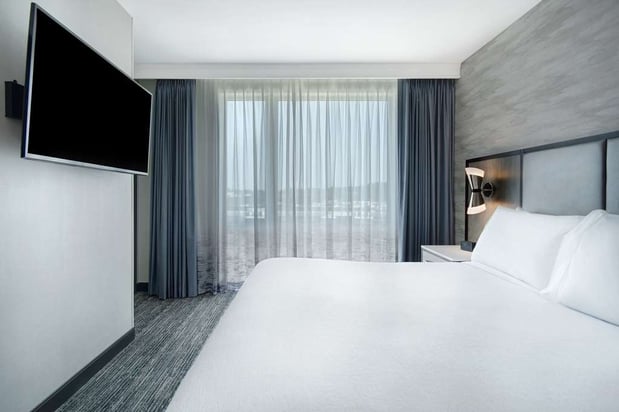 Images Embassy Suites by Hilton Alpharetta Halcyon