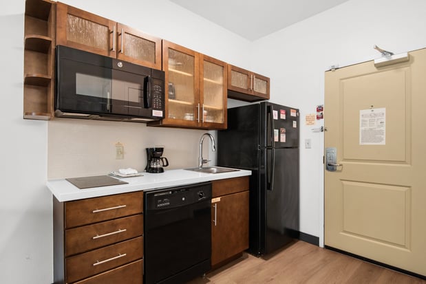 Images Candlewood Suites Pensacola - University Area by IHG