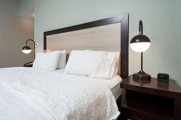Images Hampton Inn & Suites Raleigh Downtown