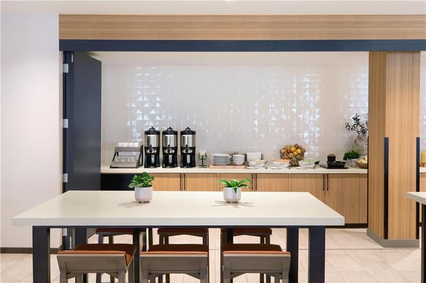 Images Hilton Garden Inn LAX Los Angeles Airport