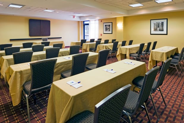 Images Holiday Inn Express & Suites Kendall East - Miami by IHG